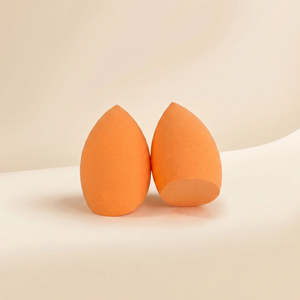 Oranžový beauty blender se zkosením dole